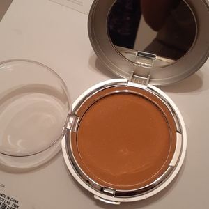 New! Pretty Pretty Bronzing Powder